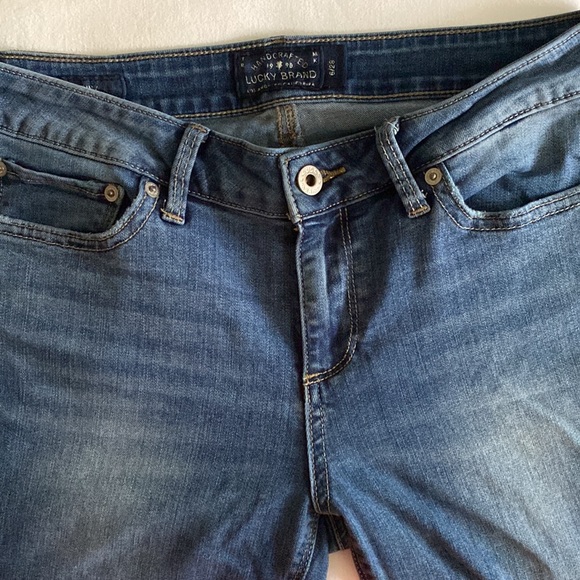 Lucky Brand Lolita Skinny Jeans mid / low rise medium fade wash size 6 / 28 - Picture 4 of 15
